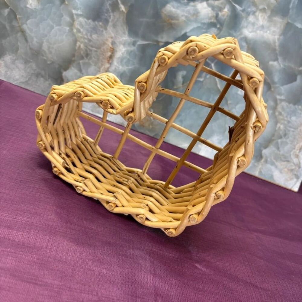 Cute Small Heart Shaped Wicker Basket